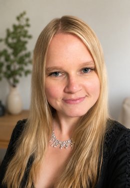 Portrait Dr. Lisa Bernsmann - Kinder- und Jugendlichenpsychotherapeutin